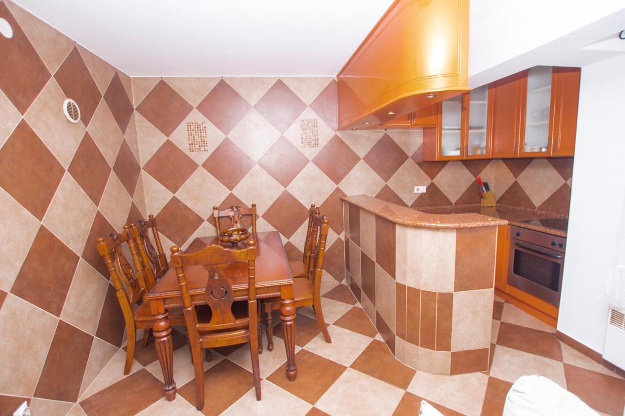 Lea Apartment Bar Bagian luar foto