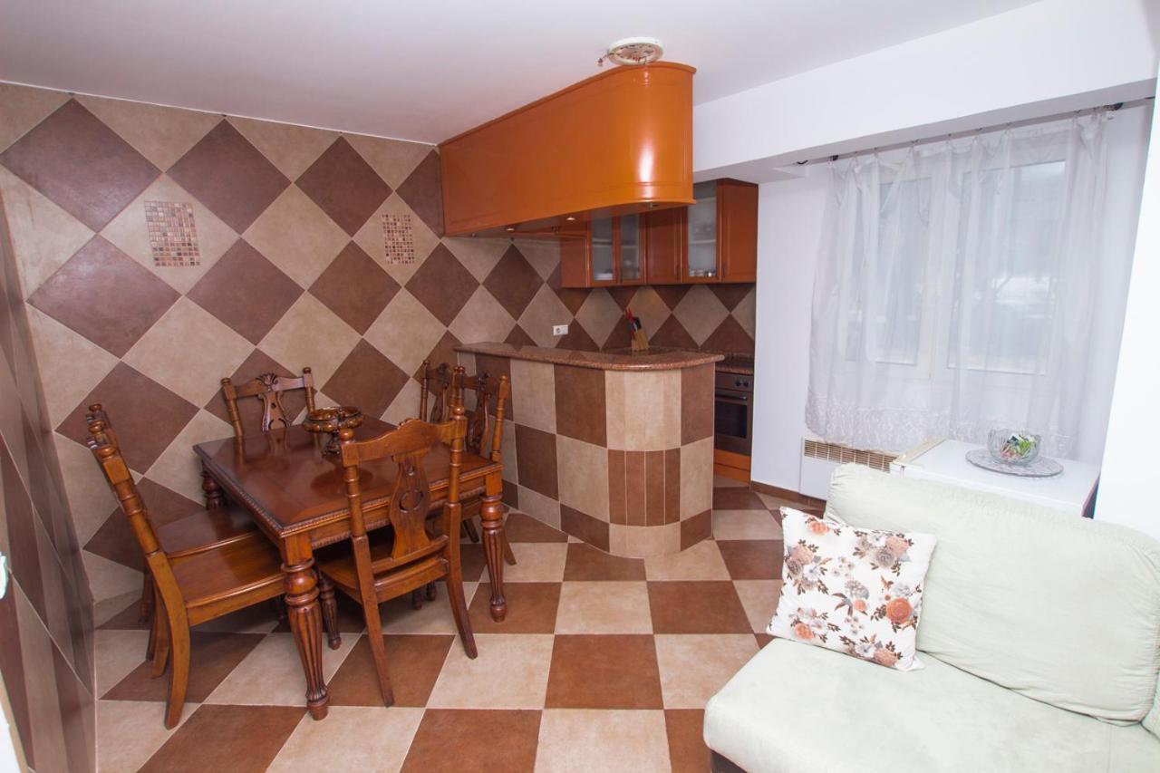 Lea Apartment Bar Bagian luar foto