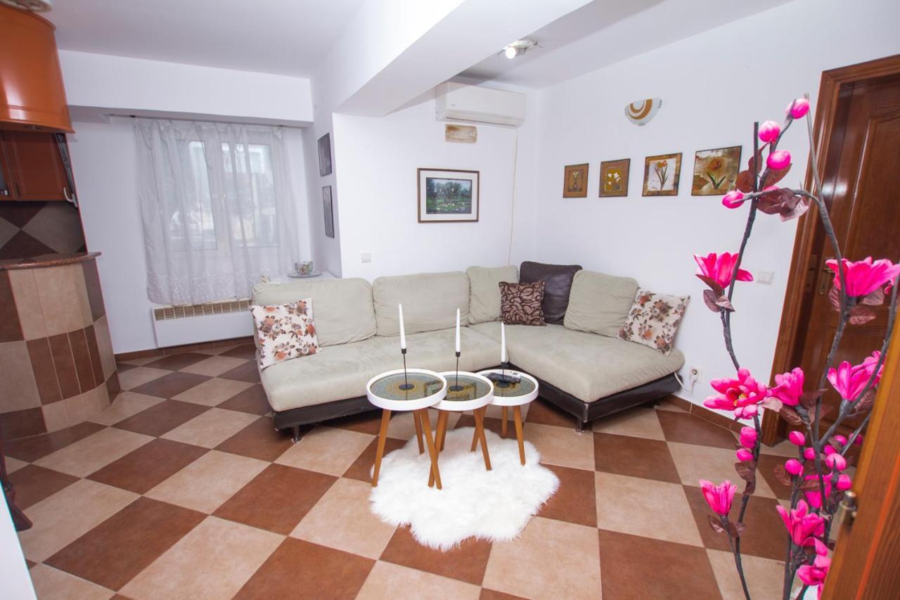 Lea Apartment Bar Bagian luar foto