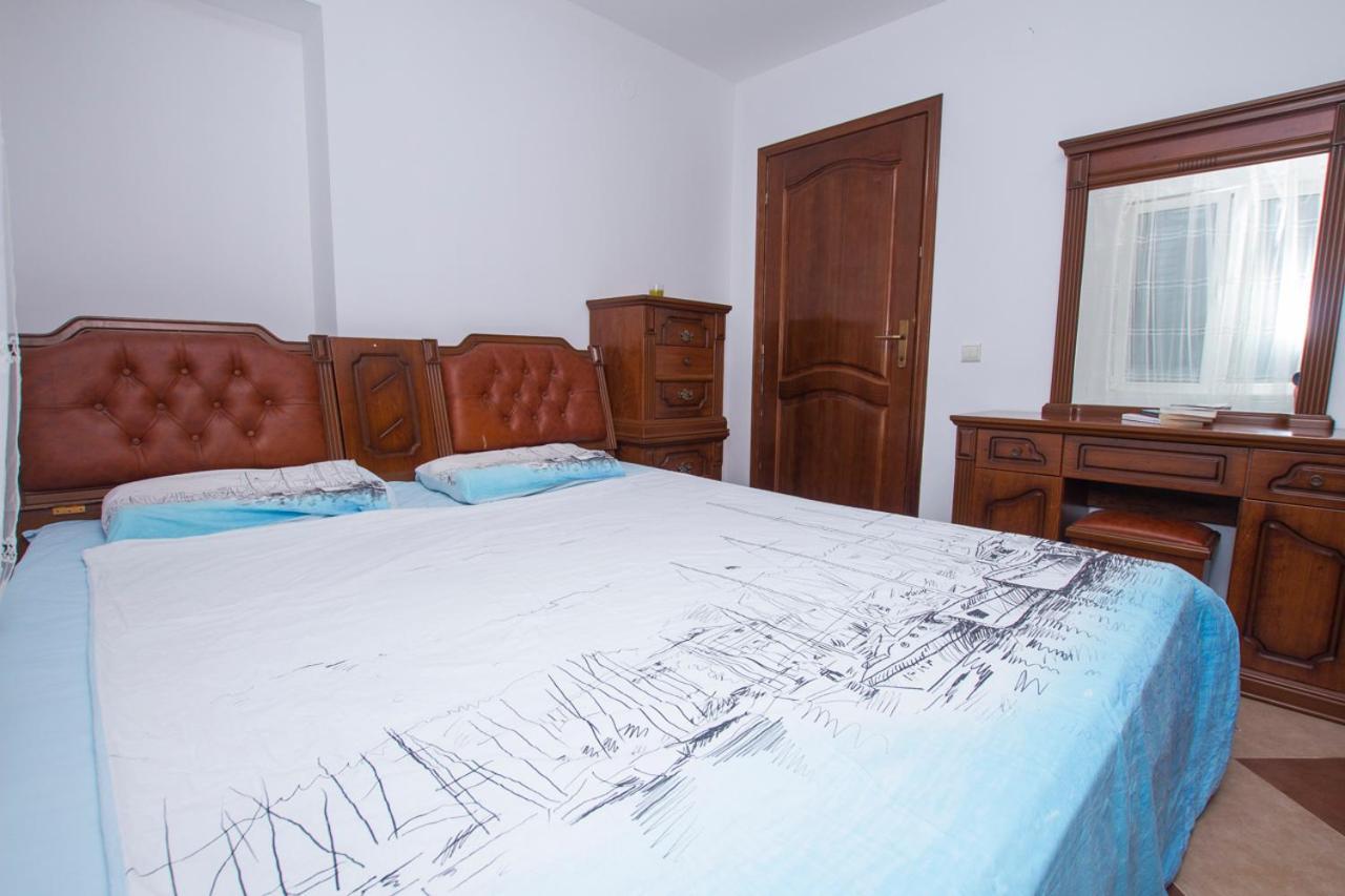 Lea Apartment Bar Bagian luar foto