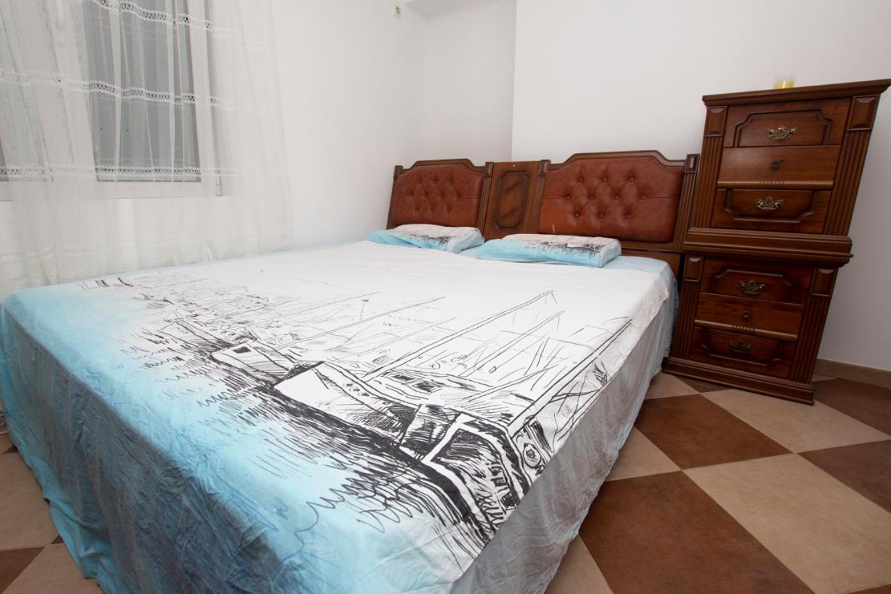 Lea Apartment Bar Bagian luar foto