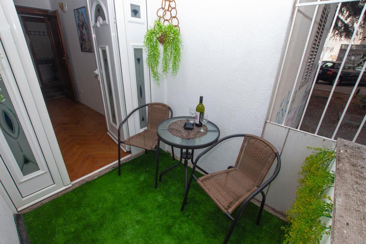 Lea Apartment Bar Bagian luar foto