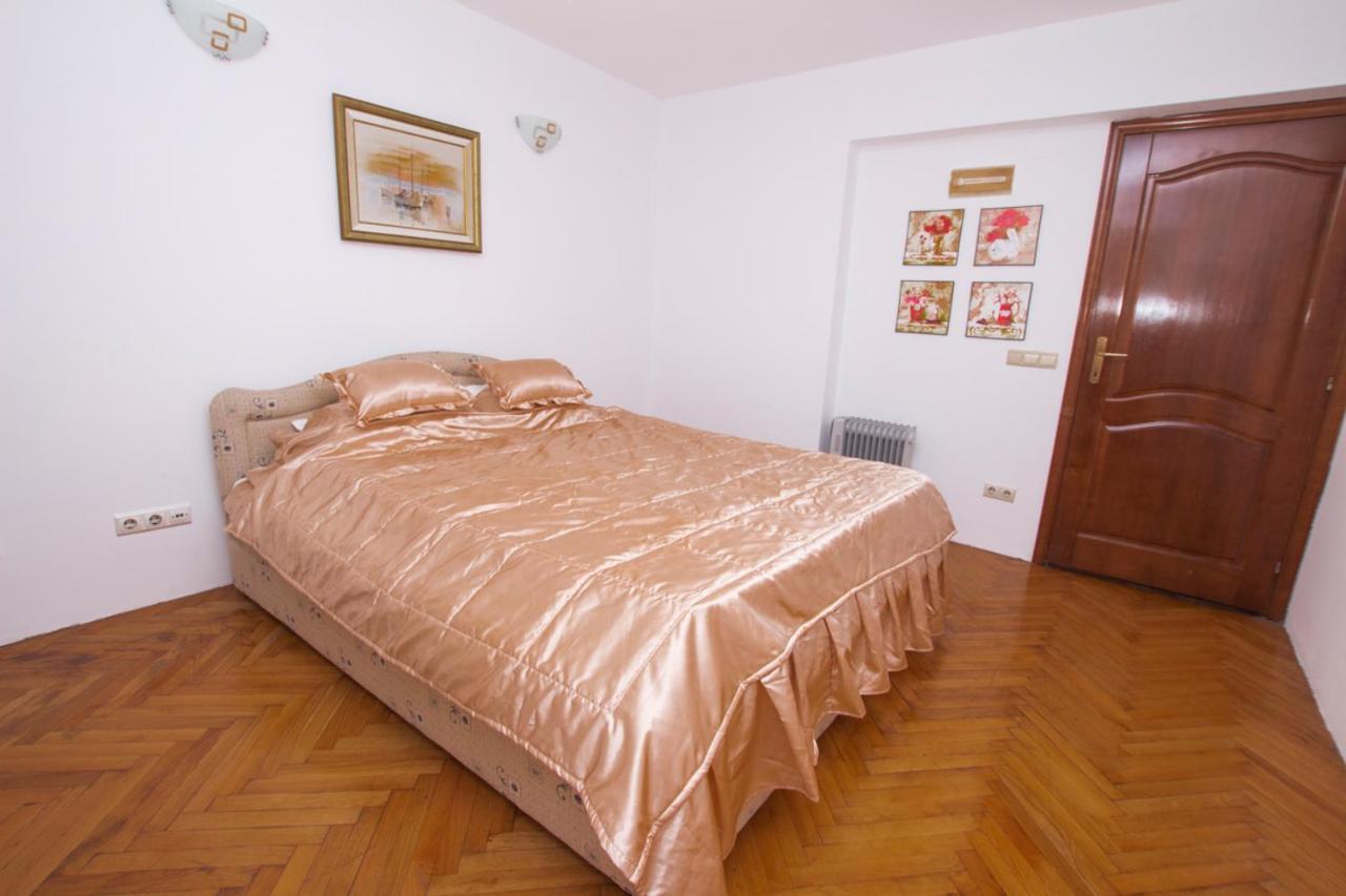 Lea Apartment Bar Bagian luar foto