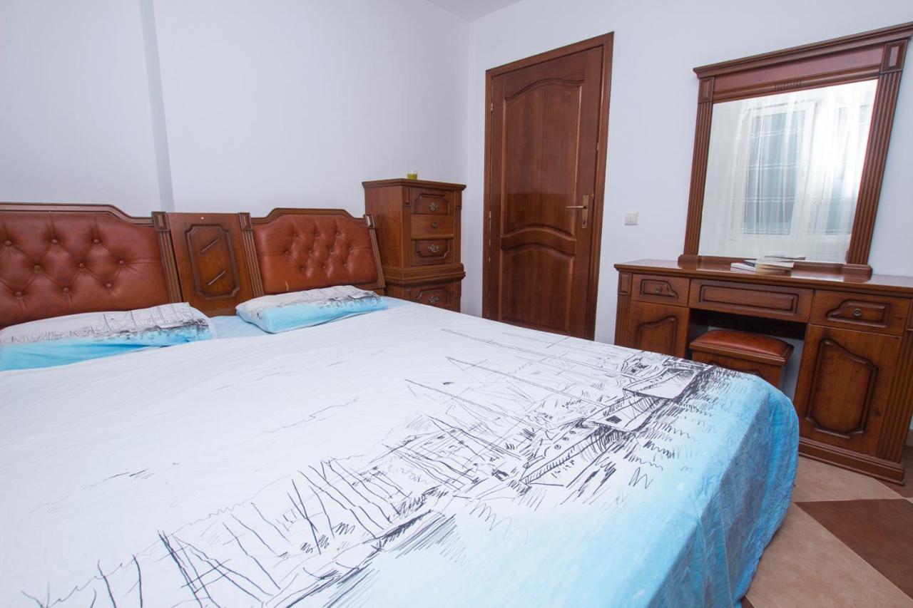 Lea Apartment Bar Bagian luar foto