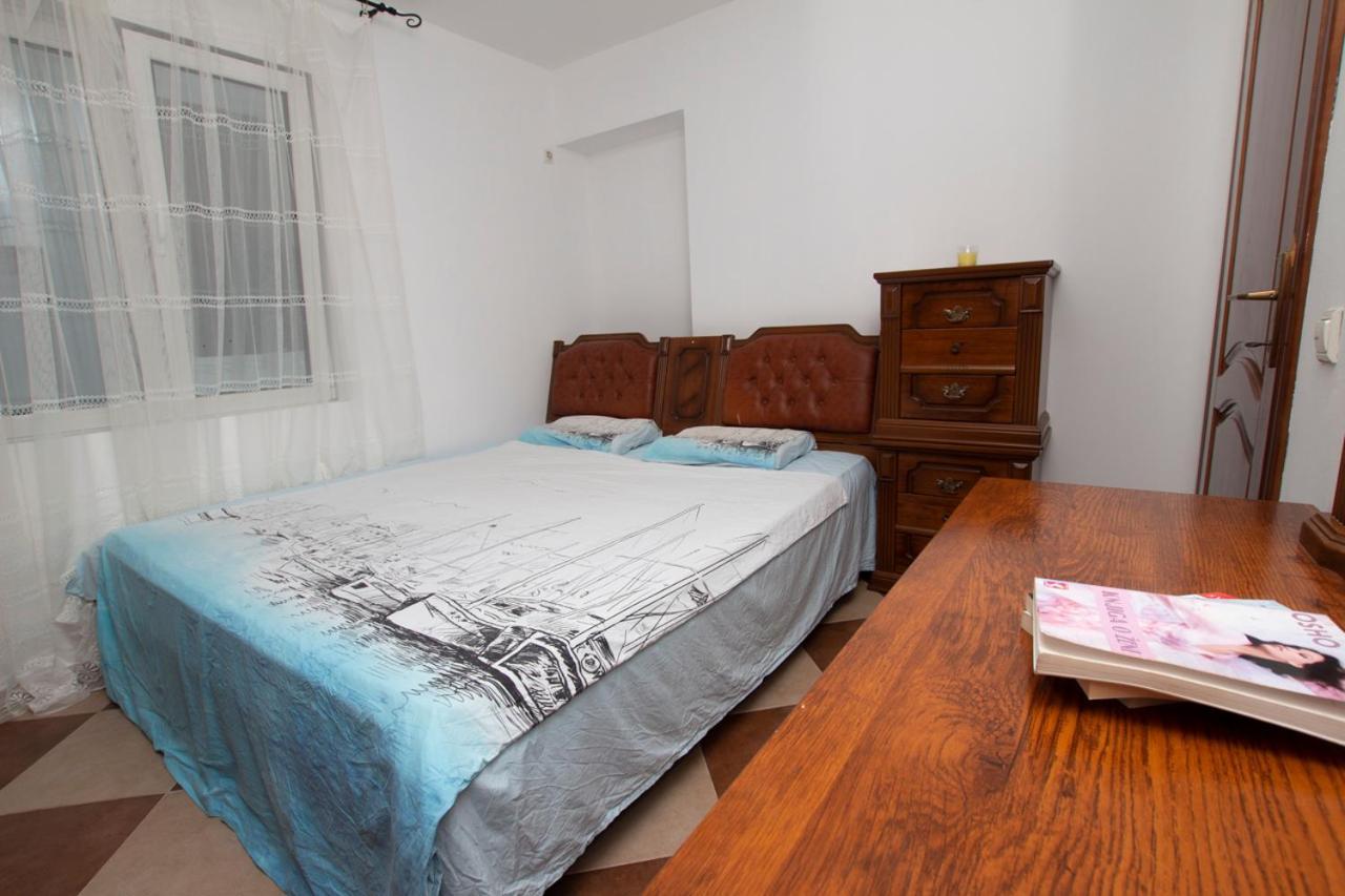 Lea Apartment Bar Bagian luar foto