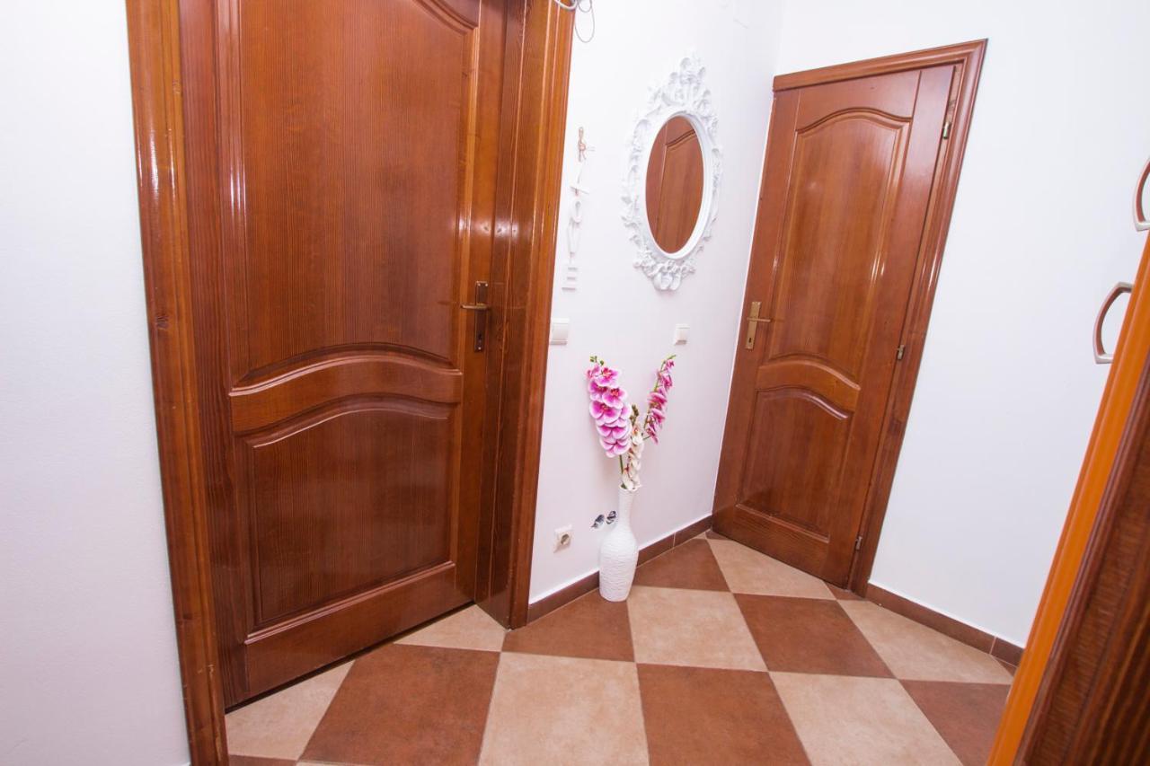 Lea Apartment Bar Bagian luar foto