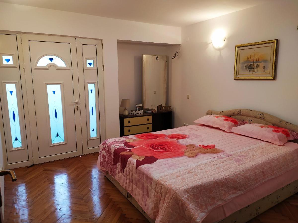 Lea Apartment Bar Bagian luar foto